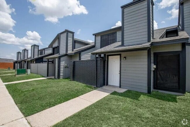 Building Photo - 810 Dunson Glen Dr Unit 706 Rental