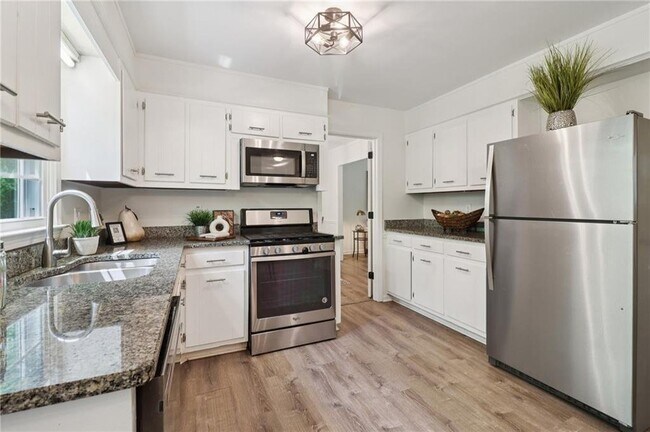 Photo - 571 Densley Dr
