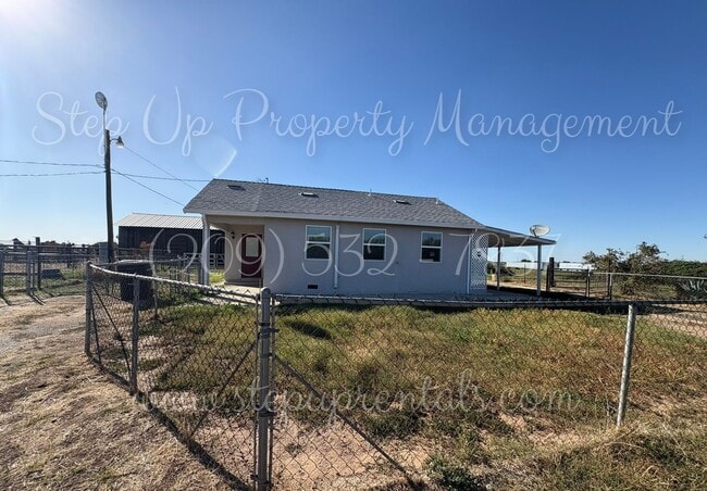 Building Photo - Charming 2 Bedroom 1 Bath Country Home!!!