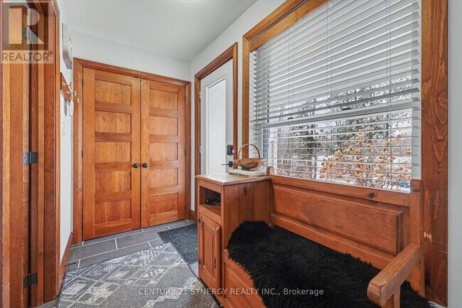 Photo - 393 Gold Creek Rd