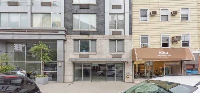 Primary Photo - The Echelon