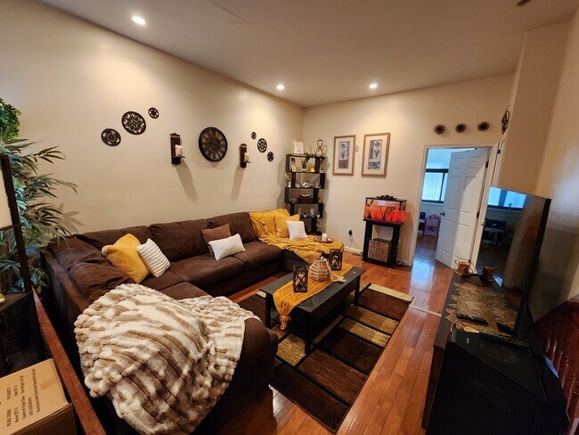 Photo - 4433 Sansom Street Unit #1st Floor