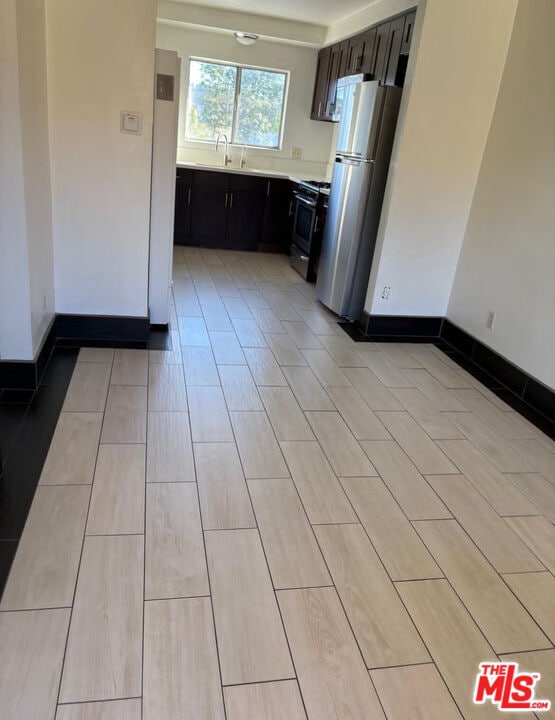 Building Photo - 366 N Ave 51 Unit 8