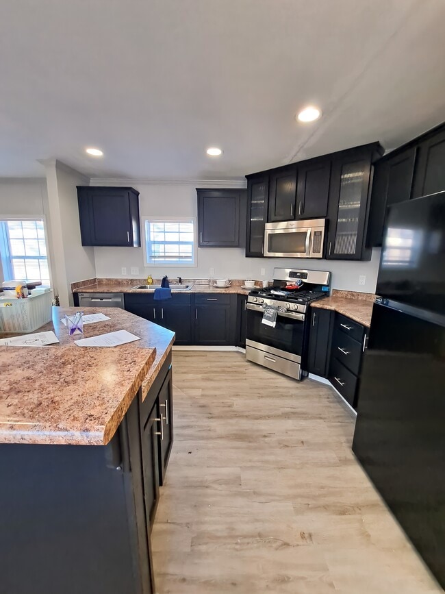 Photo - 85 Deerwood Park