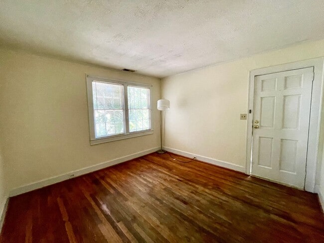 Photo - sgreg230 Unit 1/2B