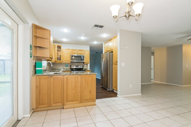 Photo - 545 5th St SE