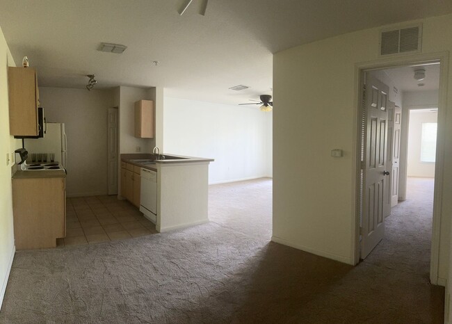 Photo - 940 Village Trail Unit 6-206
