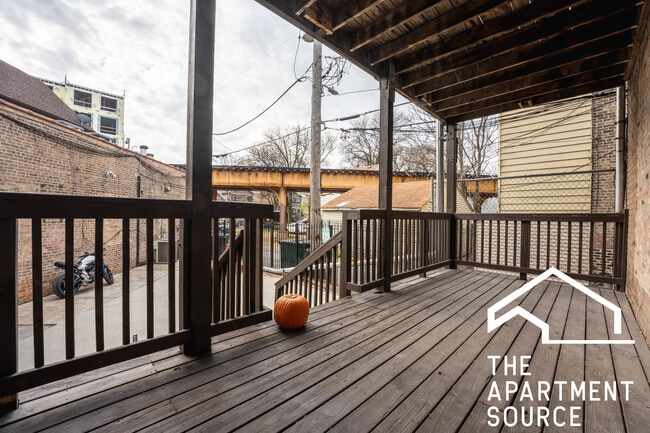 Photo - 2835 W Medill Ave Unidad 1