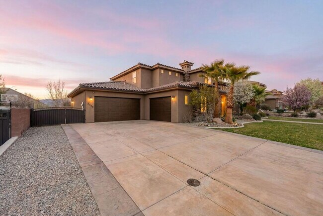 2735 E Auburn Cir