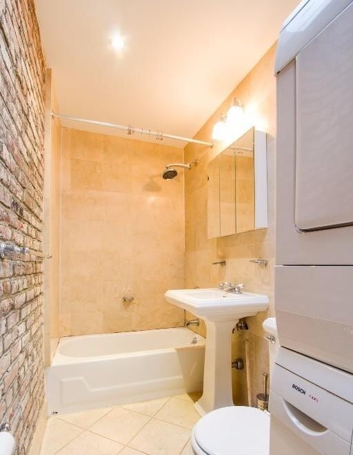 Photo - 95 Perry St Unit 5