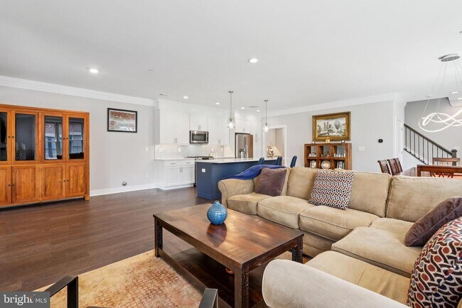 Photo - 45 Riverwalk