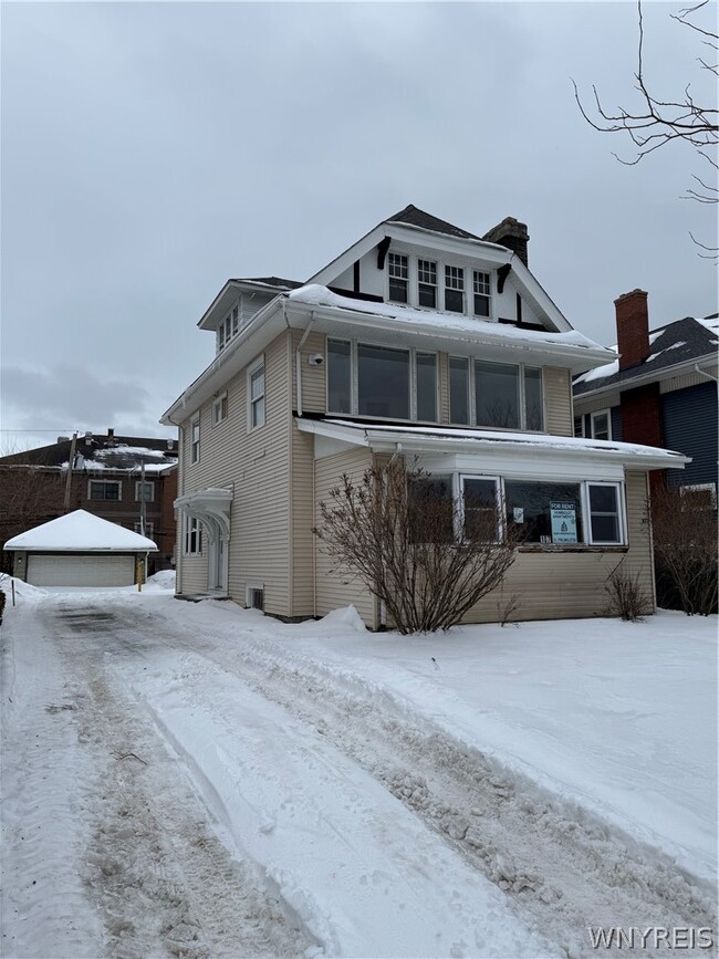 Photo - 107 Humboldt Pkwy