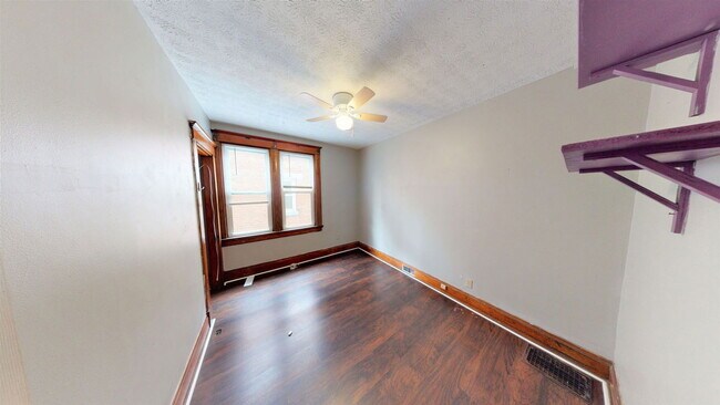 Photo - 2334 Stratford Ave