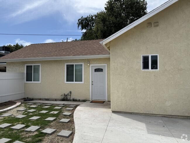 Building Photo - 7445 Rhea Ave Rental
