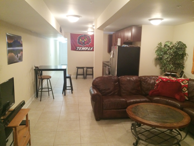 Building Photo - 1603 W Diamond St Rental