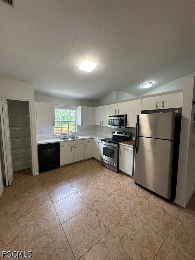 Photo - 4025 10th Ave NE