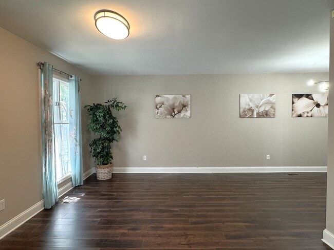 Photo - 6652 Fernwood Dr