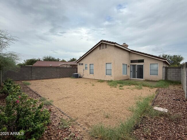 Photo - 10527 W Windsor Blvd