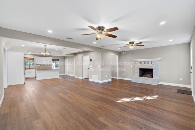 Photo - 1315 Grandview Dr