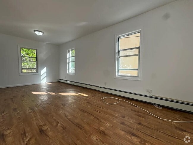 Building Photo - 291 N State Rd Rental