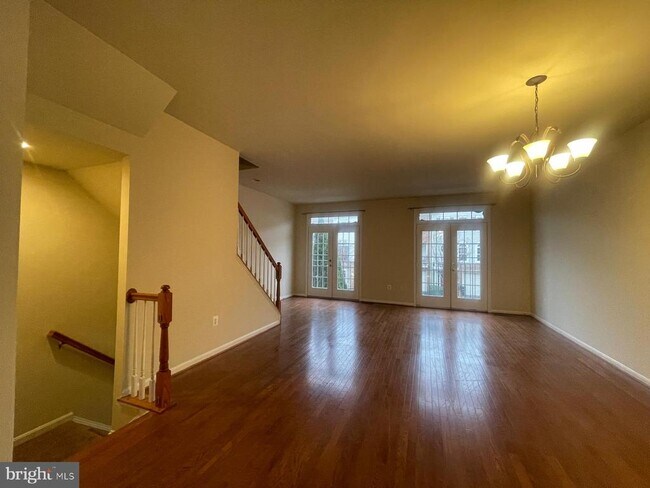 Photo - 24693 Kings Canyon Square