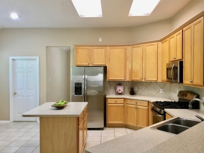 Photo - 14 Heron Hollow Ct