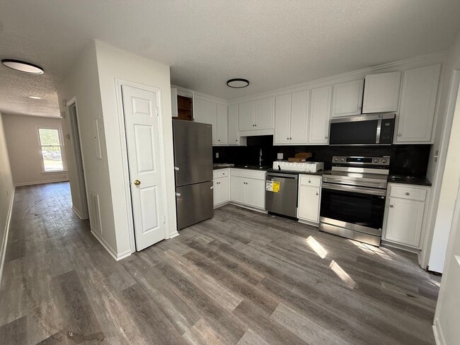Photo - 3401 Christopher Dr NW Unit B