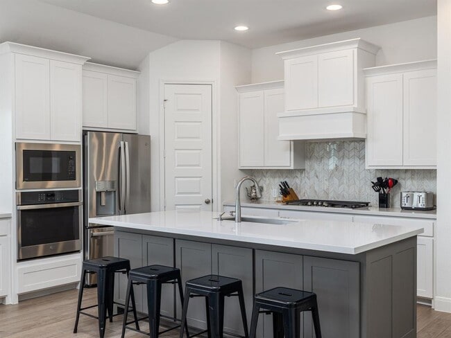 Photo - 109 Amber Oak Ln