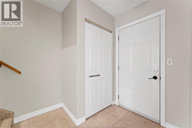 Photo - 5513 Coronation Ave