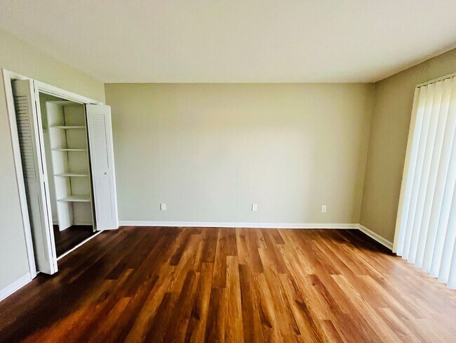 Town Pointe Apartments