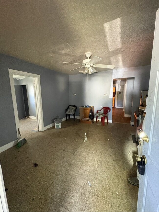 Photo - 2525 E Garfield Ave