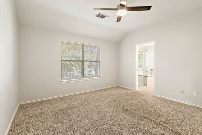 Photo - 10 Scenic Brook Ct