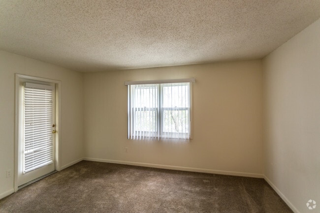 2BR, 2BA - 1145 SF - Bedroom