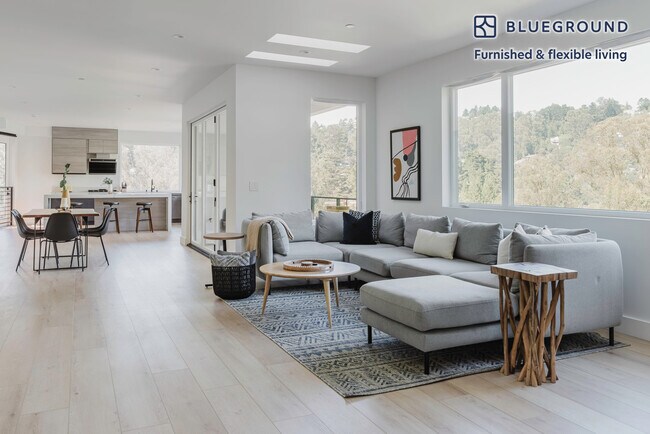 Building Photo - 6380 Westover Dr Rental
