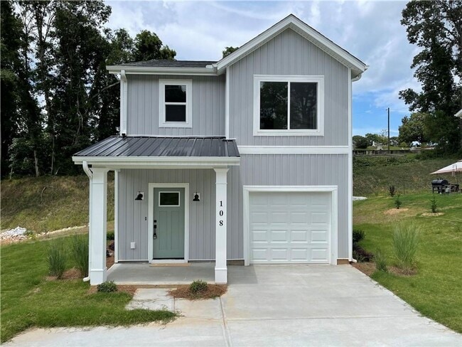 Photo - Single Family Home in Seneca!