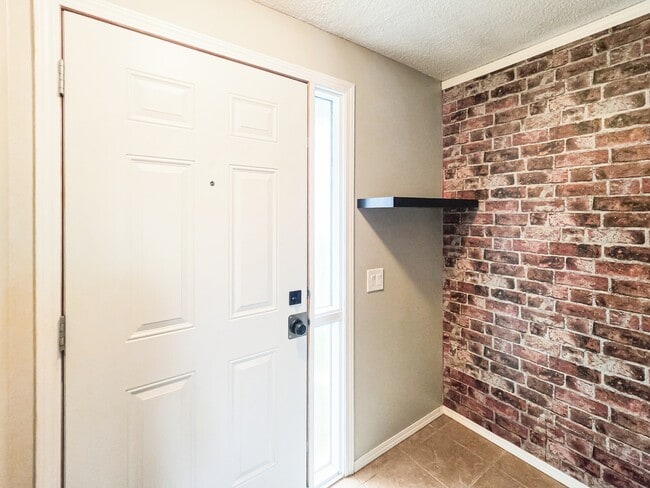 Photo - 5425 Pensacola Crescent SE