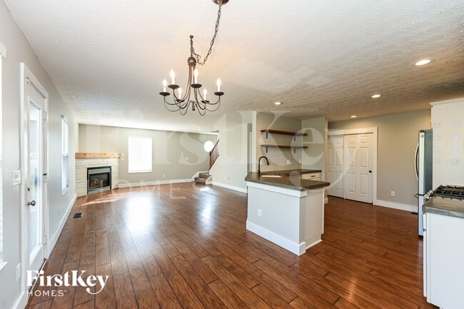 671 McCormick Ln