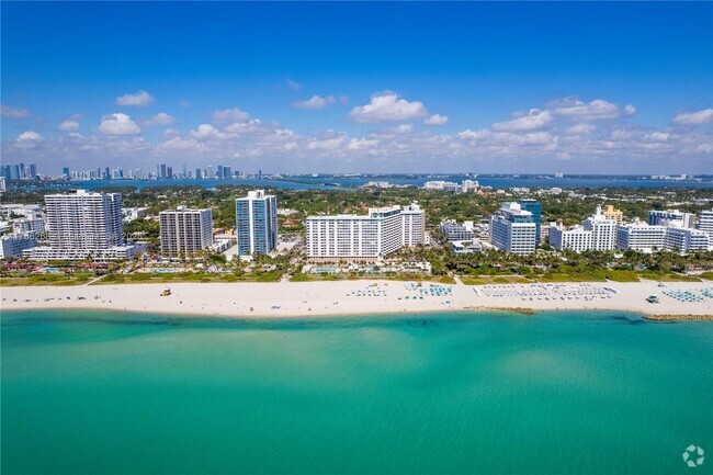 Building Photo - 2899 Collins Ave Unit 742 Rental