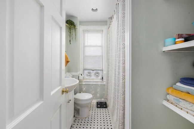 Photo - 56 Barton St Unit 2