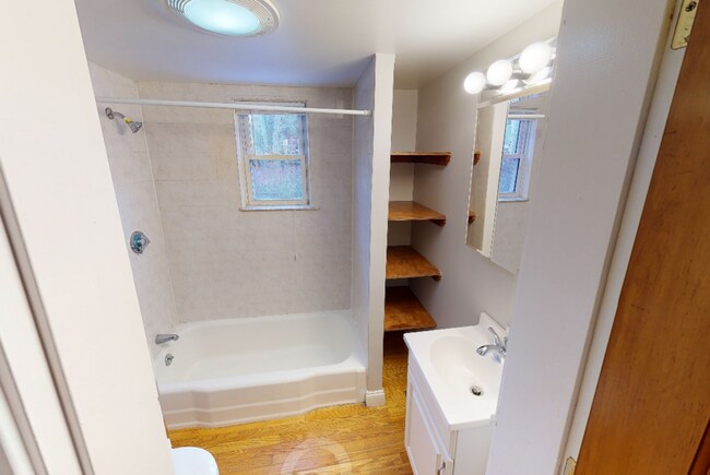 Photo - 434 Franklin St Unit 1L