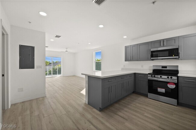 Photo - 3815 Chiquita Blvd S Unit 106