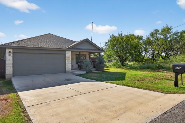Photo - 830 Cypress Ln