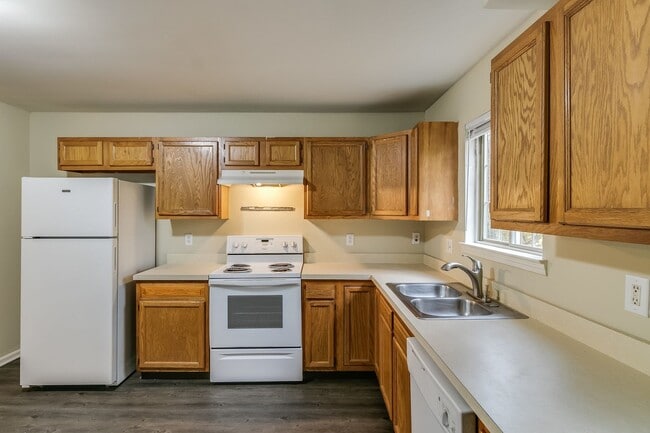 Forest View Townhomes and Apartments