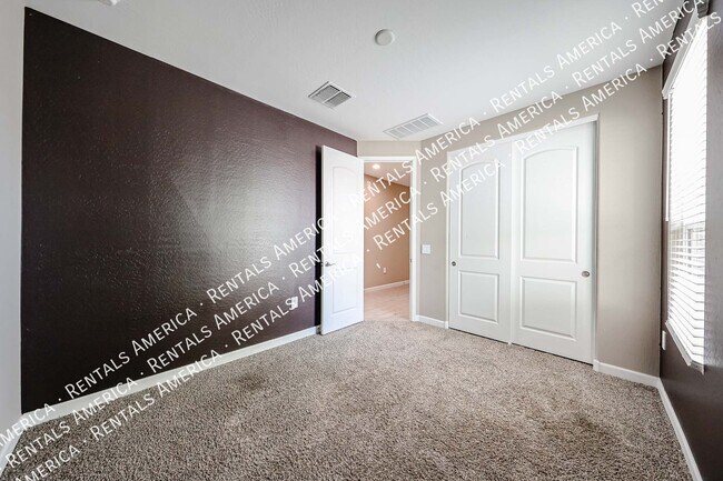 38017 W San Alvarez Ave