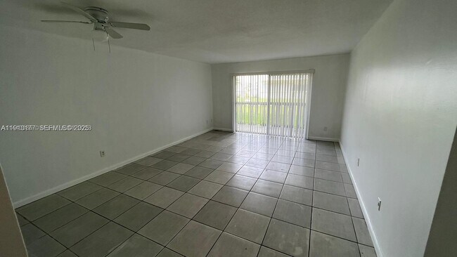 Photo - 15205 NE 6th Ave Unidad D103