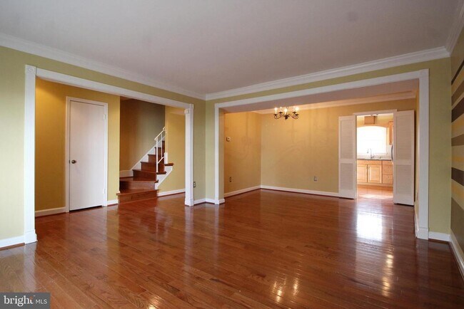 Photo - 8072 Sleepy View Ln