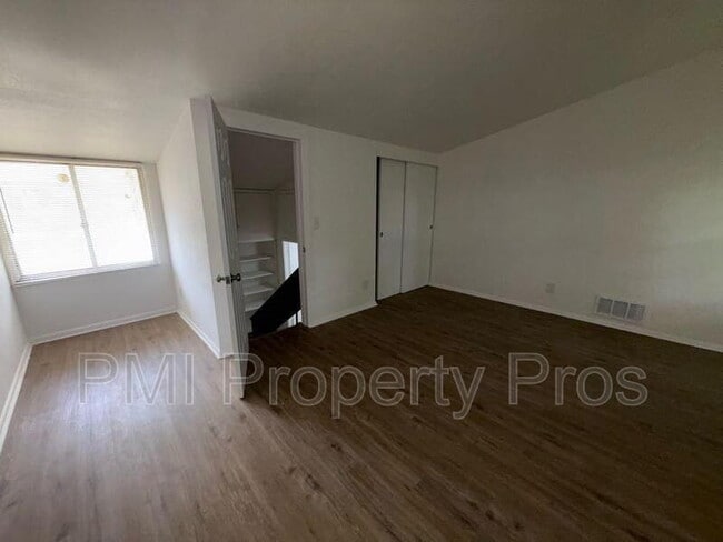 Photo - 9031A N 95th St