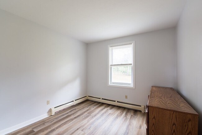 288 Duane Ave Unit 1