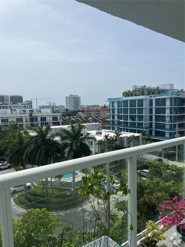 Building Photo - 10000 W Bay Harbor Dr Unit 625 Rental