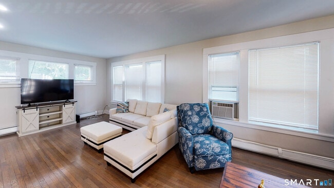 Photo - 432 Norton Pkwy